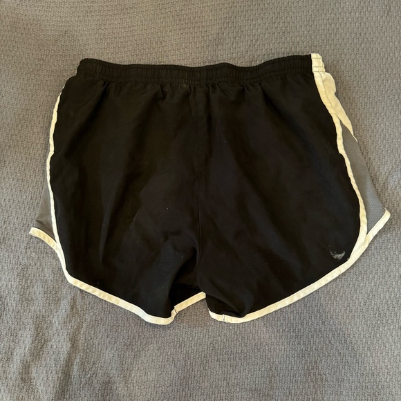 Nike Dri-Fit Tempo Shorts Size XS - Picture 8 of 10